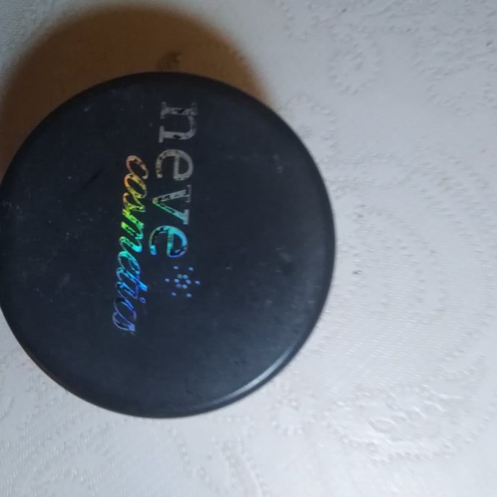 review photo of Neve Cosmetics Cipria in polvere shared by @antotantoveg on 07 Dec 2021 - review