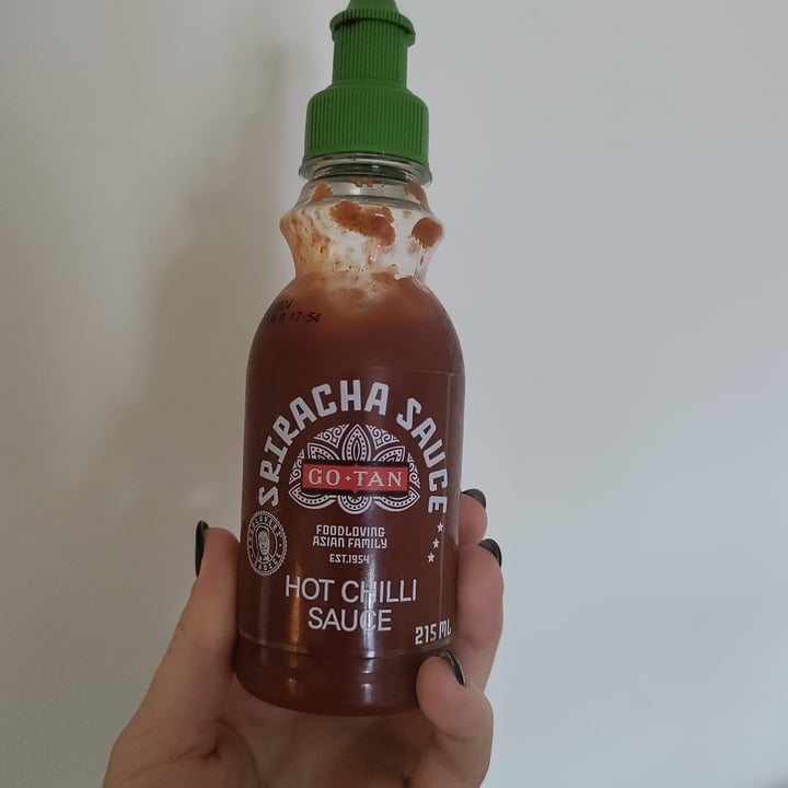 review photo of Go Tan Sriracha Hot Chili Sauce shared by @noe11 on 10 Oct 2022 - review