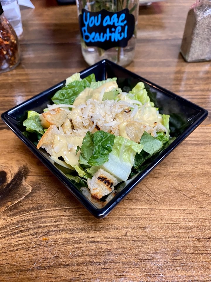 photo of Tarantino’s Vegan Caesar Salad shared by @veganexplorer on  21 Feb 2020 - review