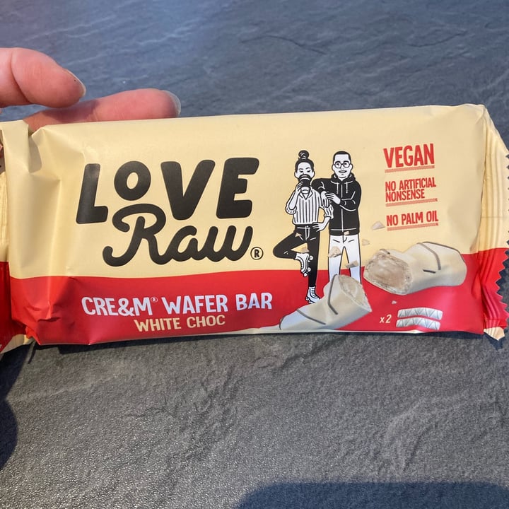 review photo of LoveRaw Cre&m Wafer Bar White Choc shared by @micheladg on 08 May 2022 - review