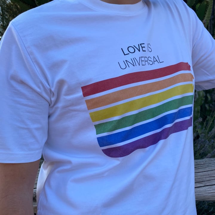 review photo of A ovella negra Camiseta amor universal shared by @nuriag on 18 Jul 2021 - review
