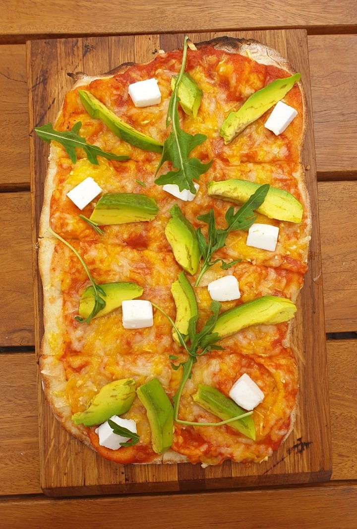 review photo of Knead Bakery Kloof Street Spinach and 'Feta' Vegan Pizza shared by @knaude21 on 16 Dec 2019 - review