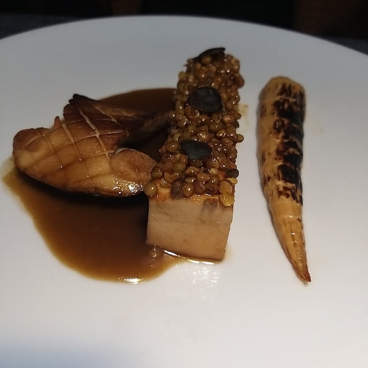 review photo of Soul Kitchen Tofu marinato con lenticchie croccanti e funghi porcini shared by @veggyinside on 13 Dec 2021 - review