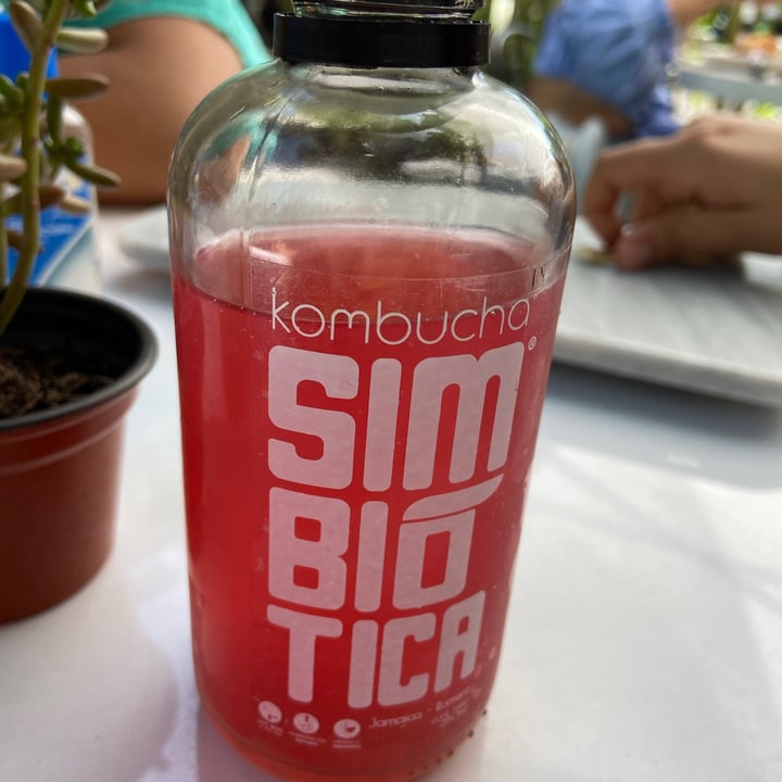 photo of Kombucha Simbiótica Kombucha de jamaica y romero shared by @ilse on  07 Sep 2021 - review