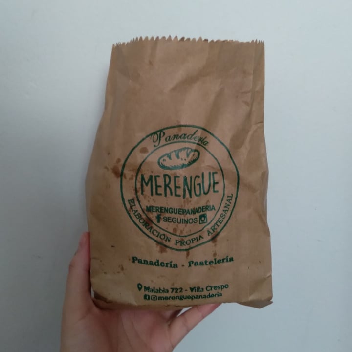 review photo of Panadería Merengue Factura con membrillo shared by @ondavegan on 20 Jan 2022 - review