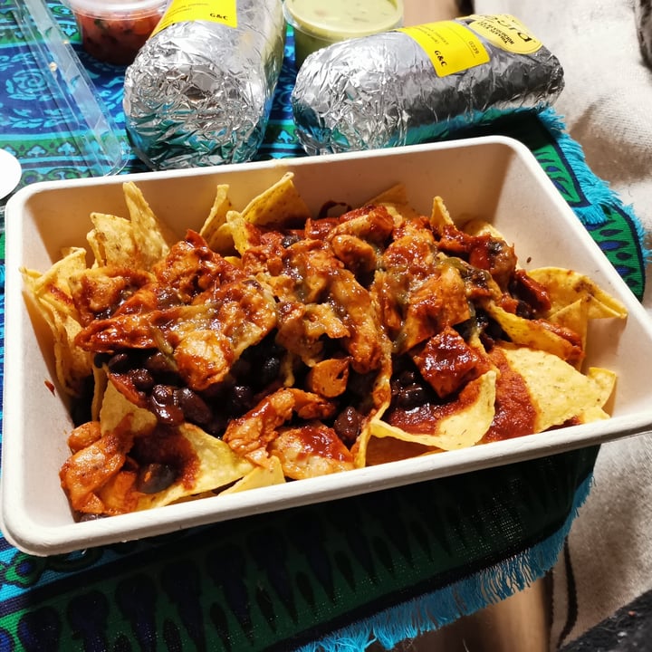 photo of Gonzalez & Co Nachos con heura shared by @sandramfdez on  02 May 2021 - review
