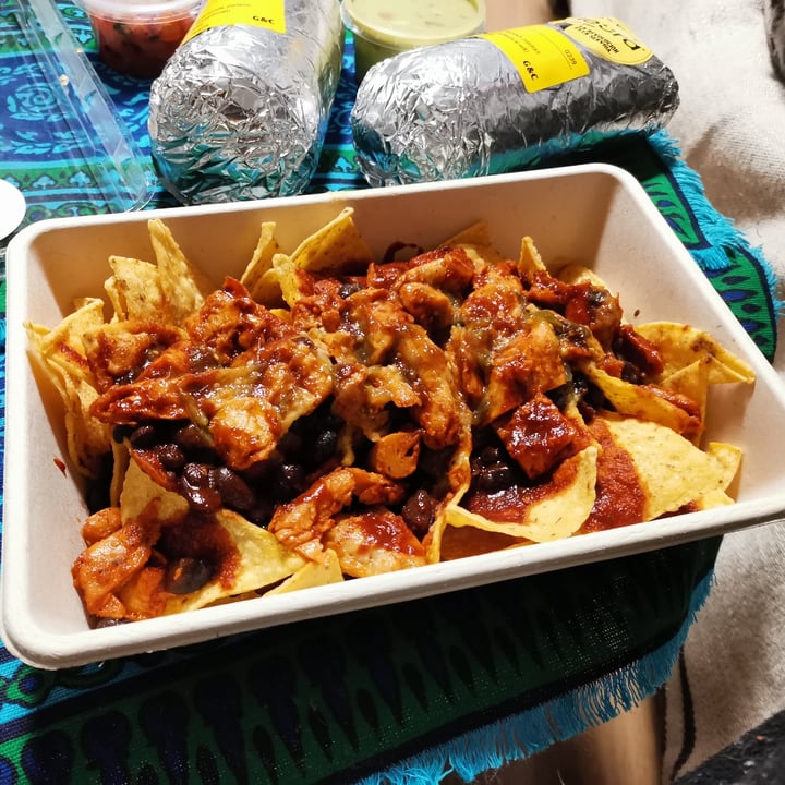 review photo of Gonzalez & Co Nachos con heura shared by @sandramfdez on 02 May 2021 - review