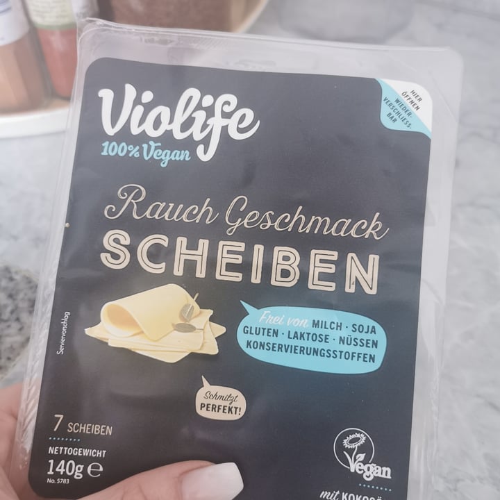 photo of Violife Rauch Geschmack Scheiben shared by @susikarotti on  30 Jun 2022 - review