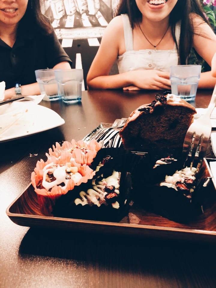 photo of Well Dressed Salad Bar French vanilla rose cake shared by @consciouscookieee on  23 Mar 2019 - review