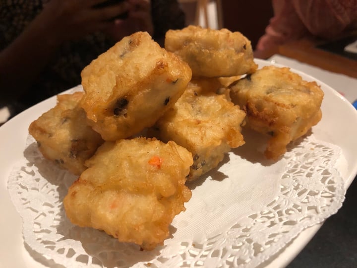 photo of Din Tai Fung Deep Fried Handmade Tofu with Water Chestnuts & Mushrooms shared by @noll-fyra on  06 May 2019 - review