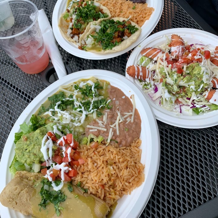 photo of El Cantaro Combination Plate #1 shared by @hailseitan-666 on  31 Oct 2022 - review