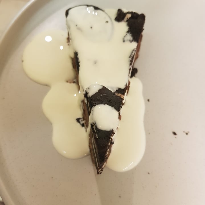 review photo of English Cheesecake Company Cookies and Cream chocolate cheesecake slice shared by @katie-lou on 13 Feb 2021 - review