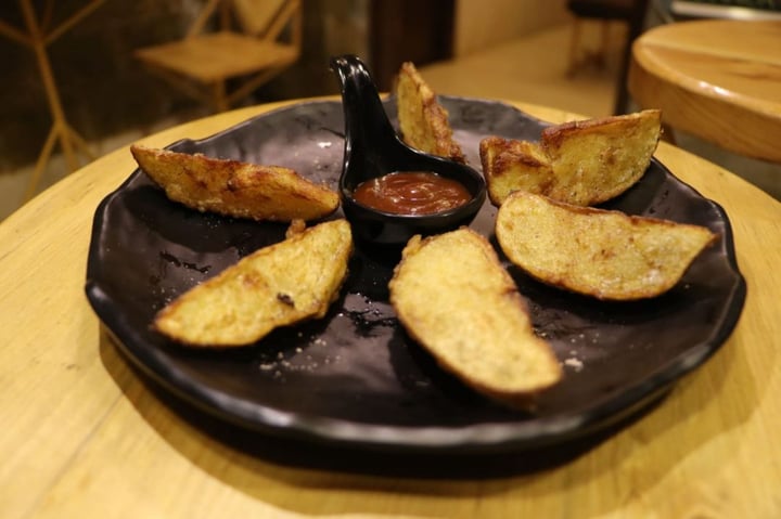 photo of Ubuntu Community - The Vegan Cafe Potato Wedges shared by @surajitkarak on  17 Feb 2020 - review