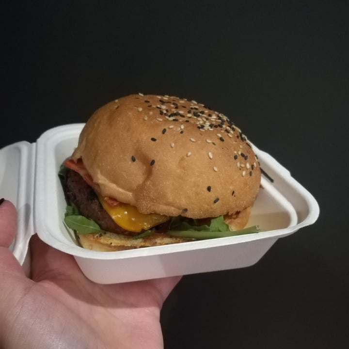 photo of Kong - Food Made With Compassion King Burger shared by @juliastepanenko on  12 Mar 2022 - review