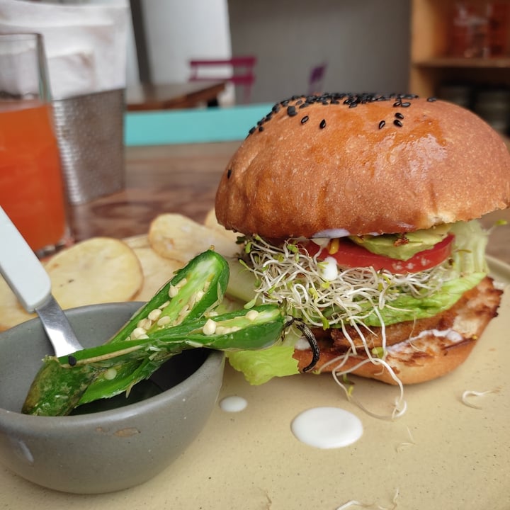 photo of Chicozapote Hamburguesa de Setas shared by @karlacastorena on  16 Jul 2021 - review