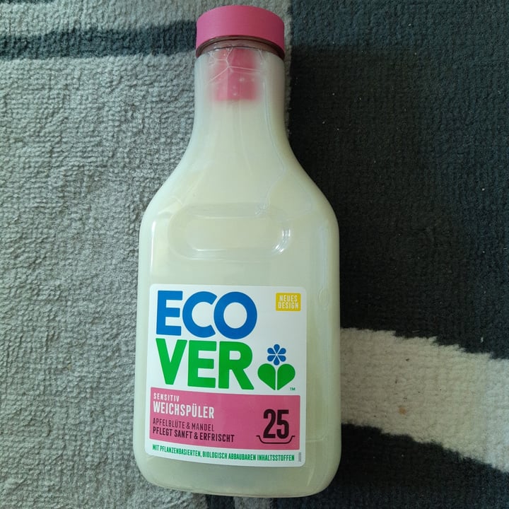 photo of Ecover Ecover Sensitive Fabric Softener Apple & Almond shared by @domcsiwill on  03 Apr 2021 - review