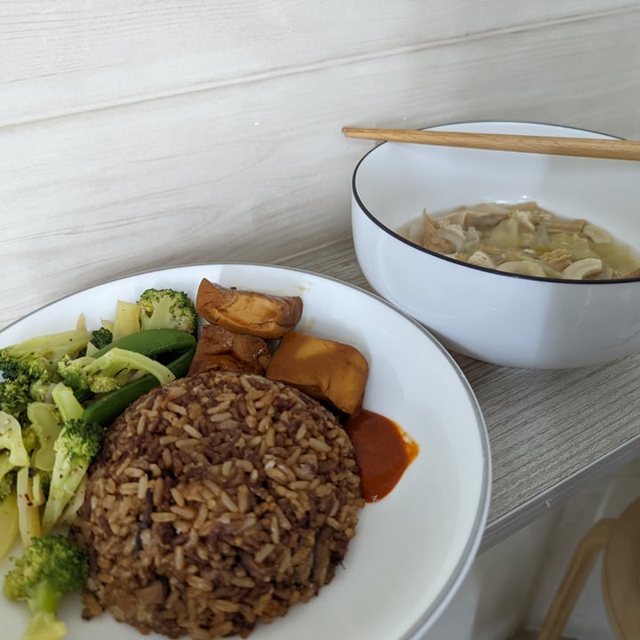 photo of Simple Lifestyle Healthy Vegetarian Cafe Bak Kut Teh Soup with Yam Rice shared by @omnionajourney on  04 Apr 2022 - review