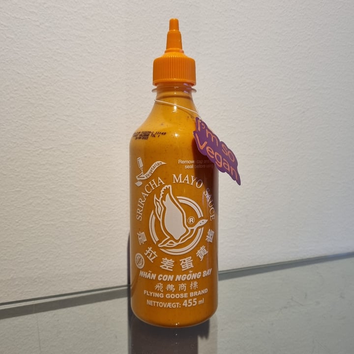 review photo of Flying Goose Brand Shiracha Mayo-Styled Dipping Sauce shared by @angelicamarchetti on 12 Jul 2022 - review