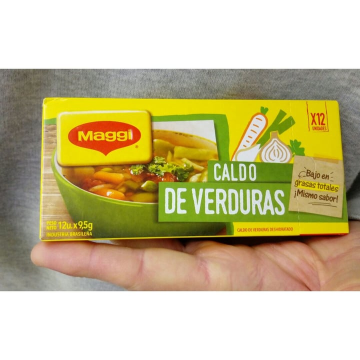 photo of Maggi Caldo de Verduras shared by @agussubires on  31 Jul 2019 - review