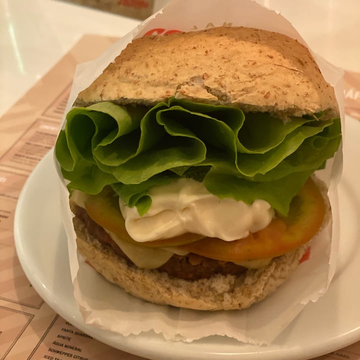 photo of A Chapa Hamburgers - Jardins Cheese Salada Vegano shared by @larissamaluf on  29 May 2022 - review