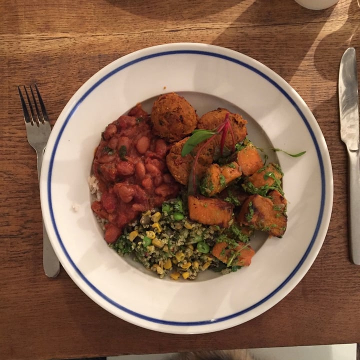 review photo of Deliciously Ella Buffet Salads shared by @pl on 08 Jul 2020 - review