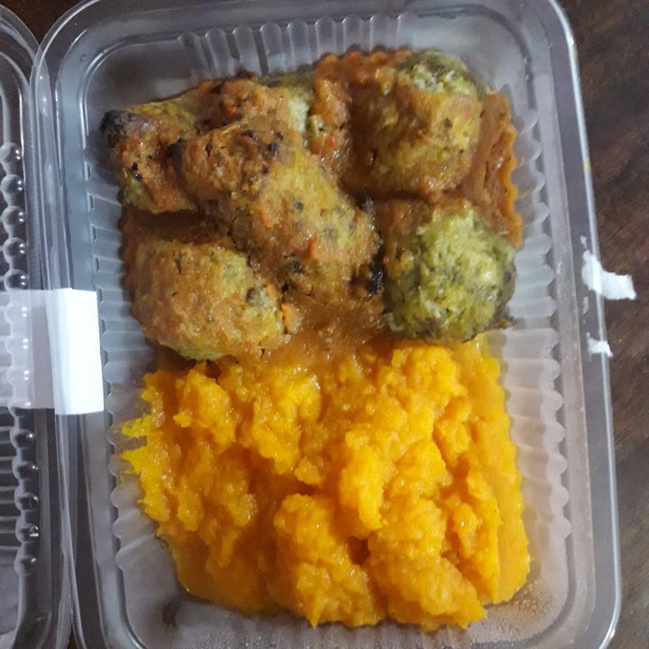 review photo of Aura vegan food Albondigas de lentejas shared by @yaam on 15 Aug 2022 - review