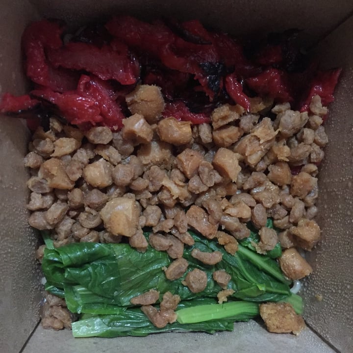 review photo of Feel Good Food Char Noodle shared by @erikaeats on 04 Nov 2021 - review