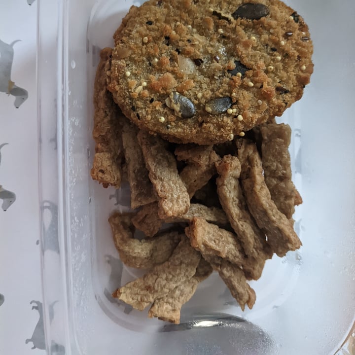 review photo of Fry's Family Food Lightly Seasoned Chicken Style Strips shared by @vegvan on 26 Jan 2022 - review