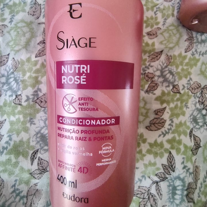 photo of Eudora Condicionador Nutre Rosé shared by @cacazinha on  18 Oct 2022 - review