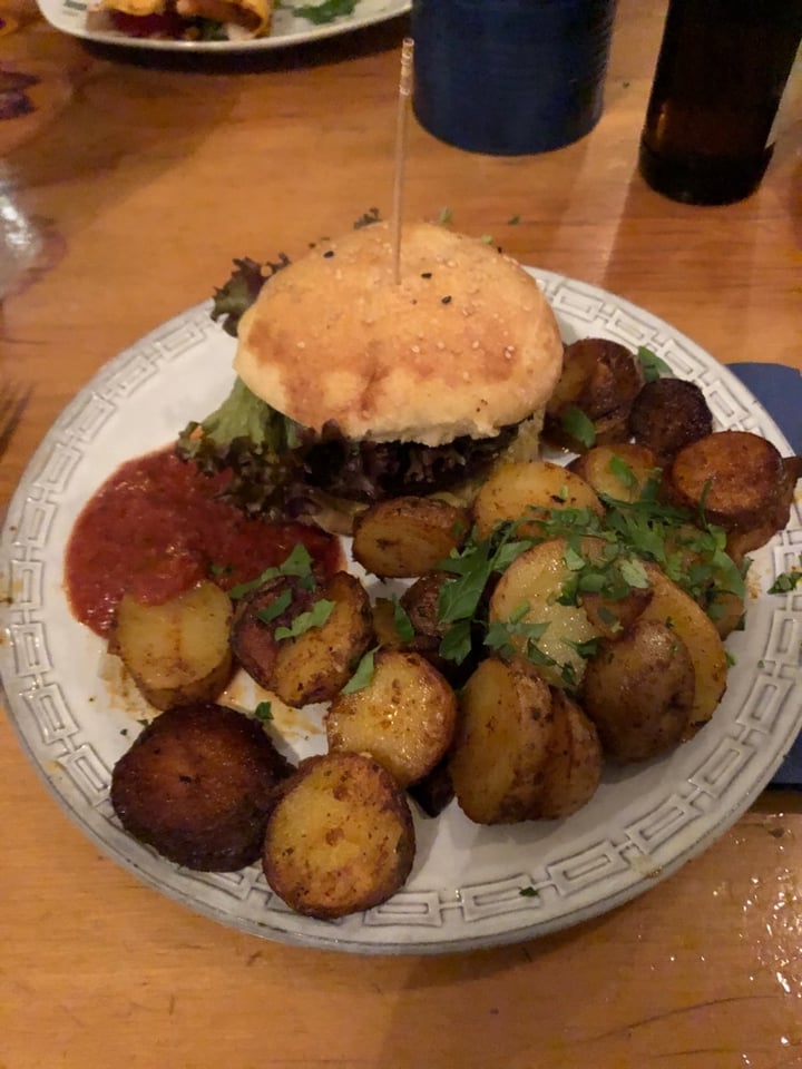 photo of Kombüse - Vegetarische Küche Black Bean Burger shared by @jaga94 on  24 Nov 2019 - review
