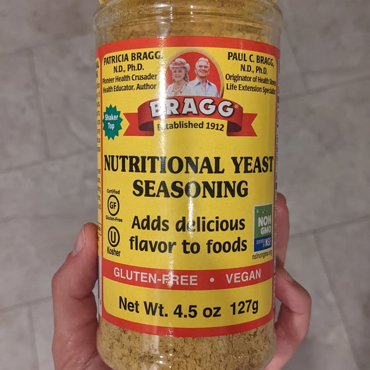 photo of Bragg Nutritional yeast shared by @alimerlina on  14 Feb 2022 - review