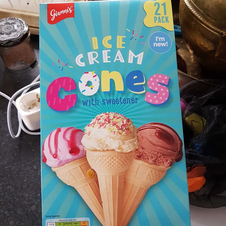 photo of Gianni's ice cream cones shared by @marteena on  18 Mar 2022 - review