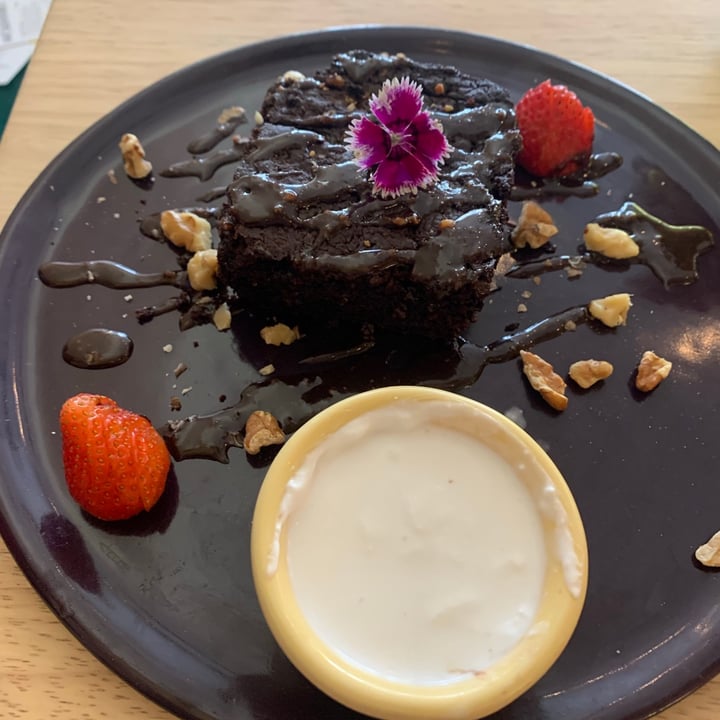 review photo of Lexi's Healthy Eatery Warm Salted Choc Brownie shared by @bookelly8 on 31 Jan 2021 - review
