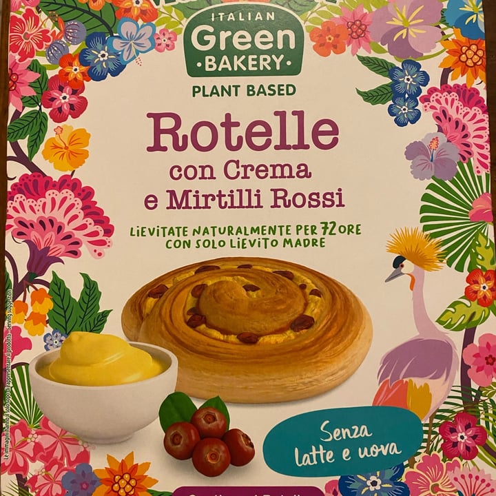 photo of italian green bakery Rotelle Con Crema E Mirtilli Rossi shared by @whatthefuck on  02 Dec 2022 - review