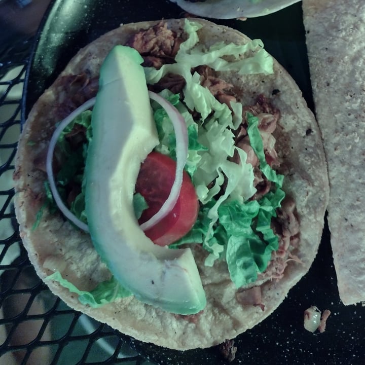 photo of Taller Vegánico Taco de Yaca shared by @andyzavala on  03 Feb 2022 - review