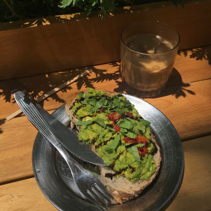 photo of Cuervo Café Avocado Vegan Toast shared by @carovij on  04 Jan 2021 - review