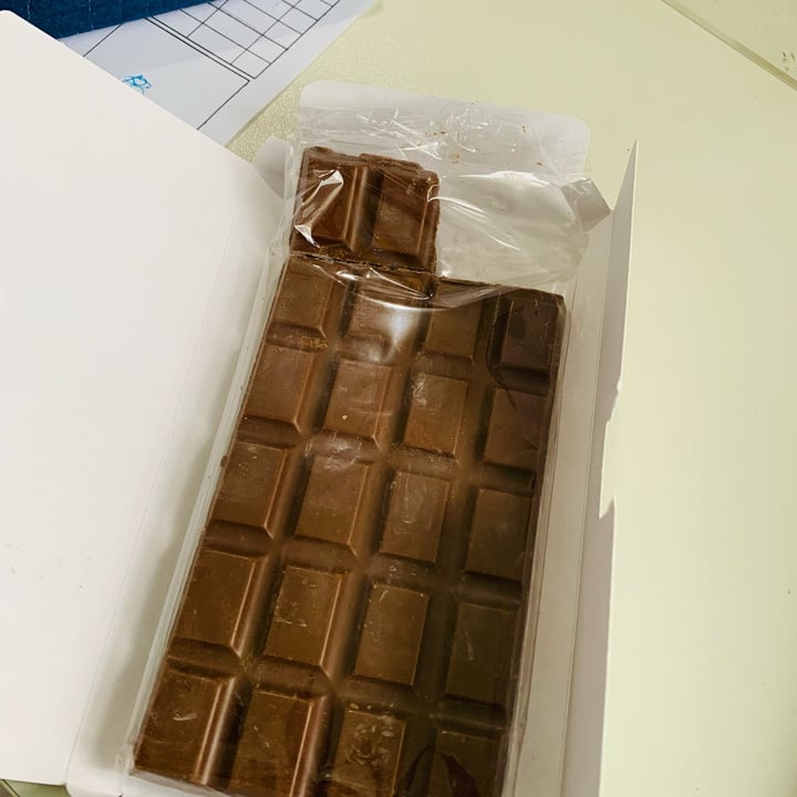 photo of Super Vegan Chocolate Ao Leite De Coco shared by @analivia on  03 Jun 2022 - review