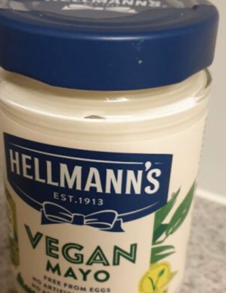 photo of Hellmann’s Hellman’s Vegan Mayonnaise shared by @amyrosetaylor01 on  05 Apr 2020 - review