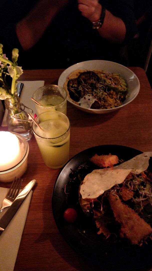 review photo of Gratitude Restaurant Crispy Soy Steak And Hummus Oriental Bowl shared by @regikling on 02 Oct 2019 - review