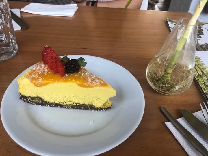 photo of Raw Café Cheesecake shared by @diamelavidi on  07 Jan 2020 - review