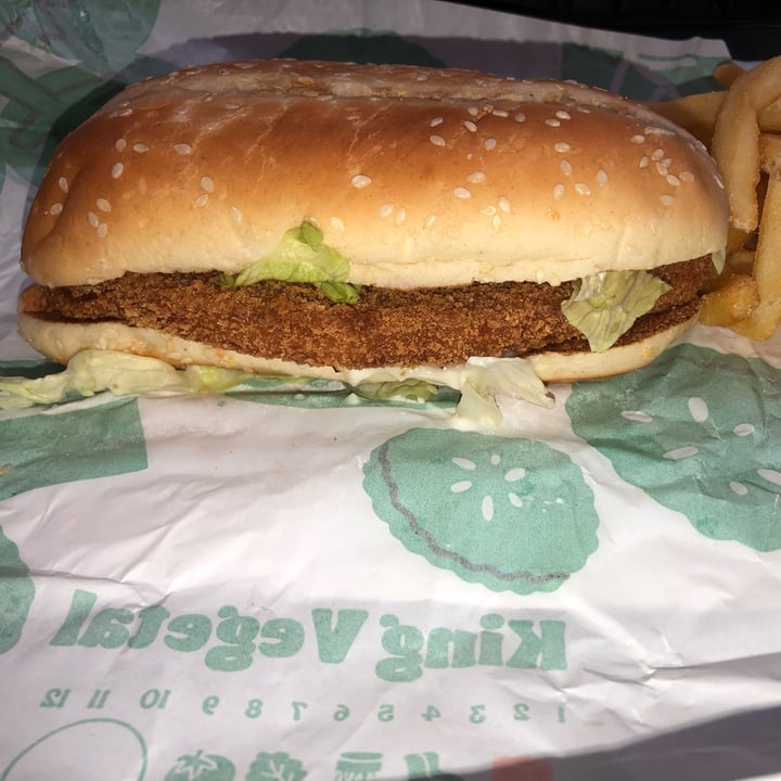 review photo of Burger King Hamburguesa De Pollo Vegetal shared by @silvanabaritski on 11 Jul 2022 - review