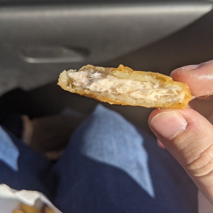 photo of Burger King Rozzano Fiordaliso Vegan Chicken Nuggets shared by @mchiarag on  05 Apr 2021 - review