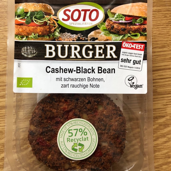 photo of Soto Cashew-Black Bean Burger shared by @meike on  30 Apr 2020 - review
