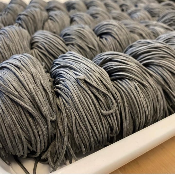 review photo of Umami Épicerie black sesame and charcoal noodles shared by @florabee on 08 Oct 2022 - review