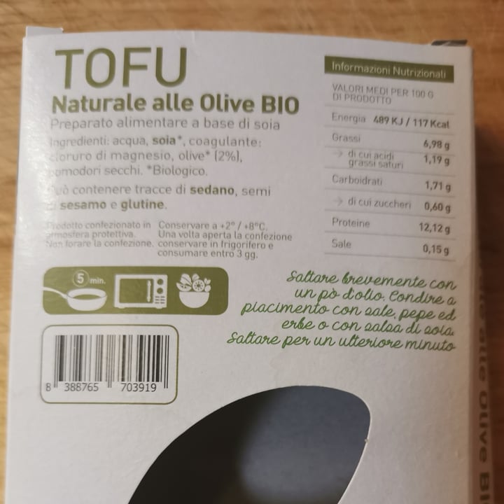 photo of Biomigusta Tofu Naturale Alle Olive Bio shared by @ilabar on  25 May 2022 - review