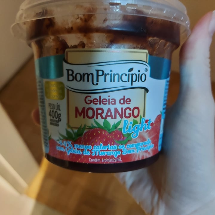 photo of Bom principio Geleia de Morango shared by @mikazuki on  08 May 2022 - review