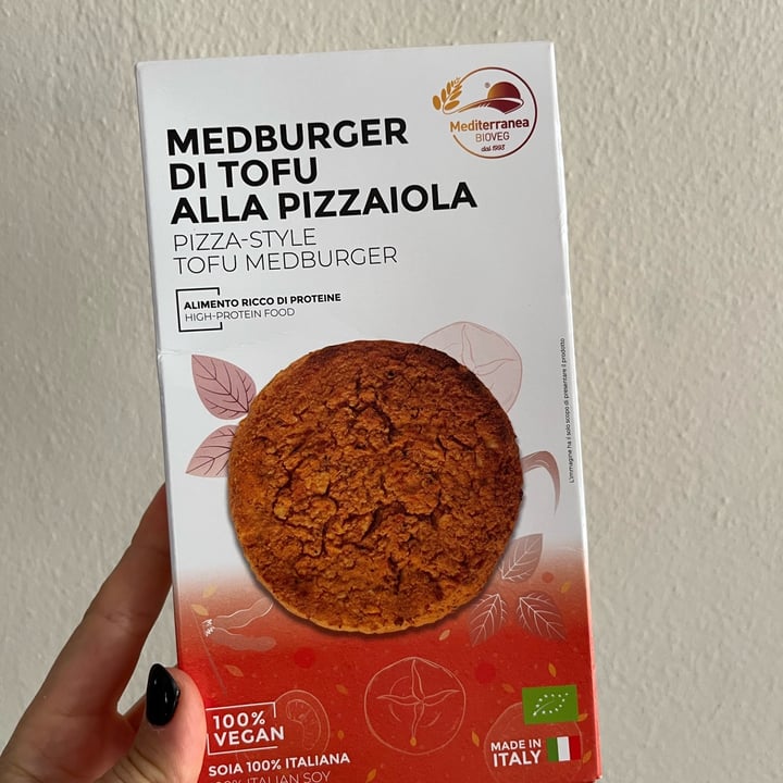 photo of Mediterranea BioVeg Medburger di Tofu allá pizzaiola shared by @meli90 on  23 Sep 2022 - review