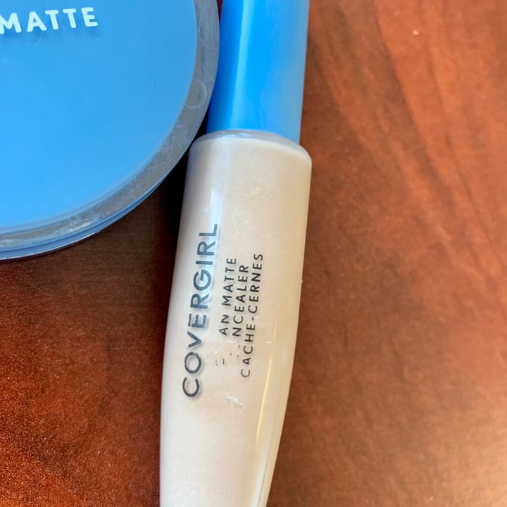 review photo of Covergirl Clean Matte Concealer shared by @operakitti on 11 Jun 2021 - review