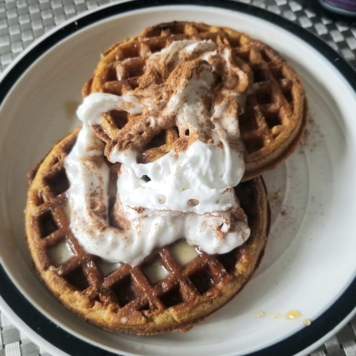 photo of Nature's Path Foods Pumpkin Spice Waffle shared by @jonedoe007 on  23 Oct 2021 - review
