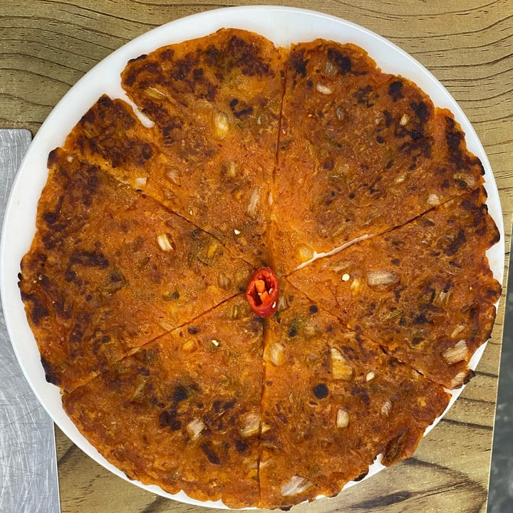 photo of The Boneless Kitchen Kimchi Jeon 김치전 shared by @piggy-egg on  26 Jan 2022 - review